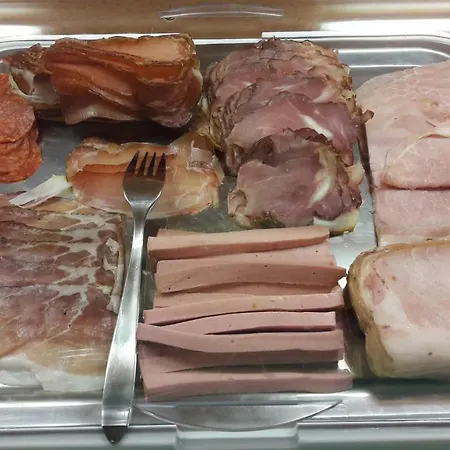 St. Nikola アパート